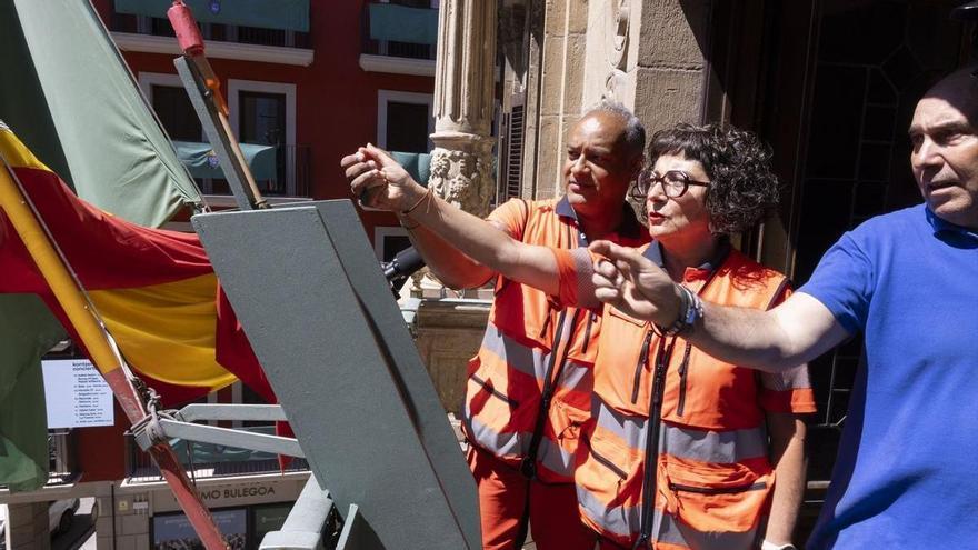 El blanco y rojo toma Pamplona antes del chupinazo