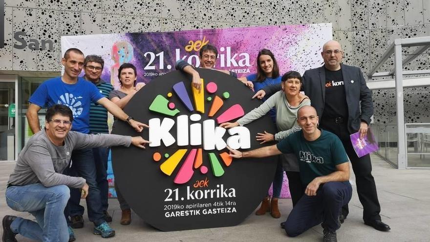 Los responsables de AEK y Korrika han presentado esta 21 edición en el Museo San Telmo de San Sebastián