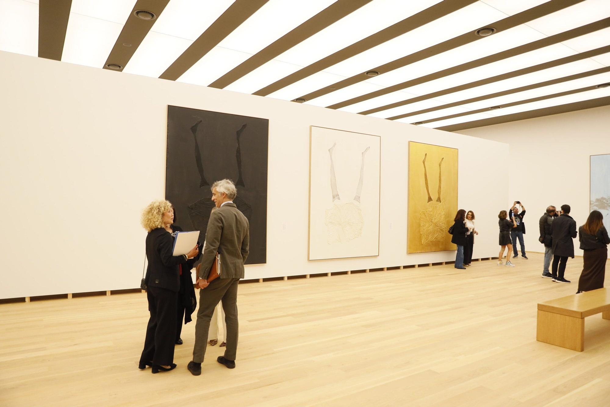 El edificio moderno del Bellas Artes reabre con Baselitz, el artista que decidió pintar el mundo al revés