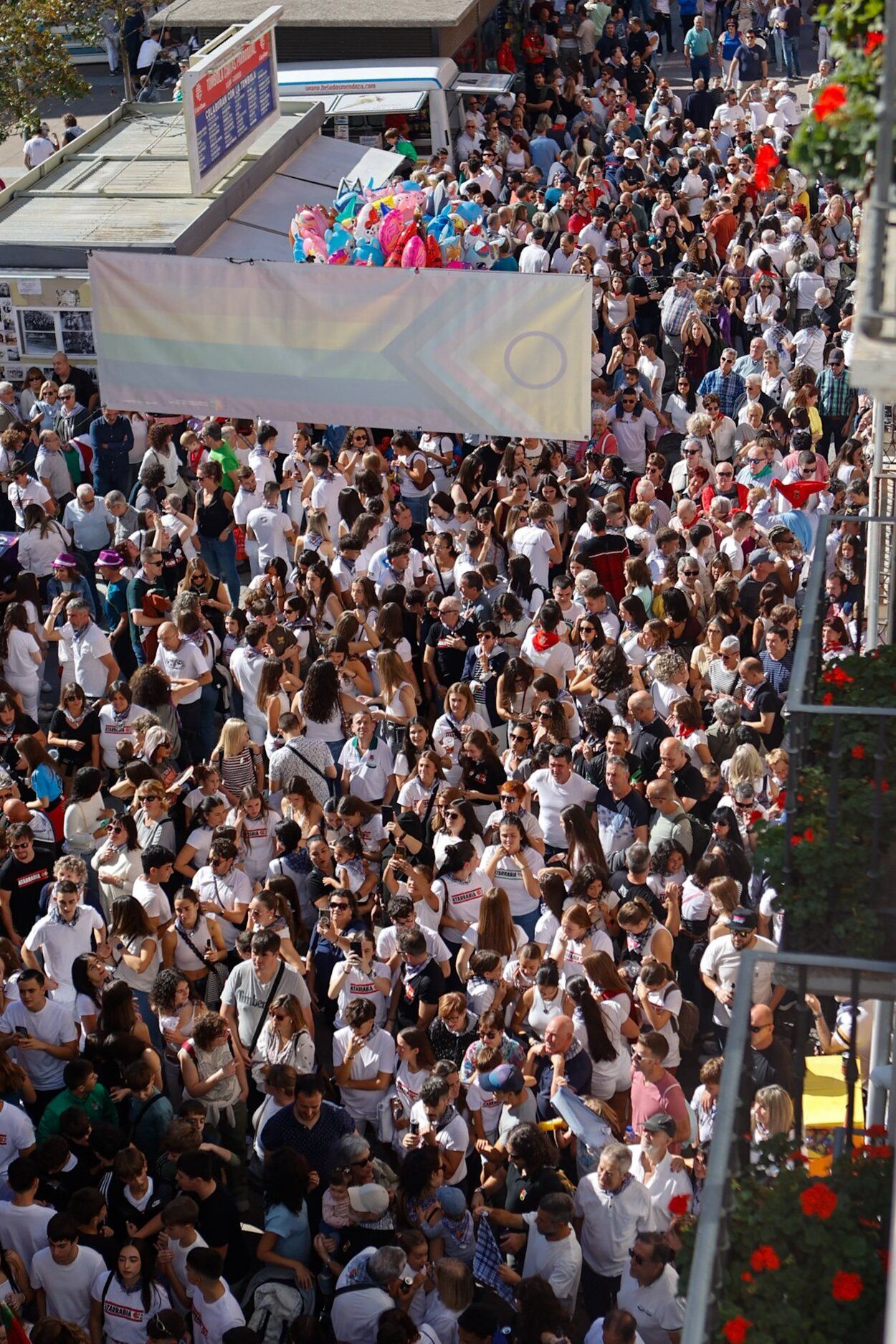 Fotos del chupinazo de fiestas de Villava-Atarrabia