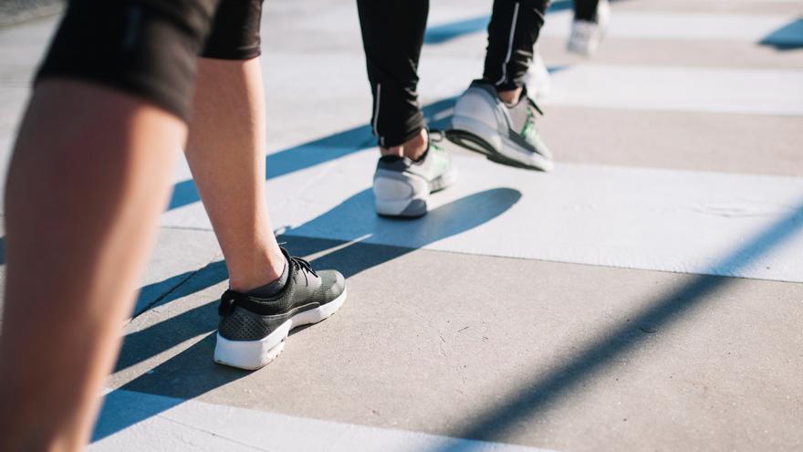 Esta es la cantidad de pasos que debes caminar al día para estar en forma