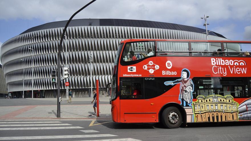El autobús turístico de Bilbao suma este verano 5.000 pasajeros más que el anterior