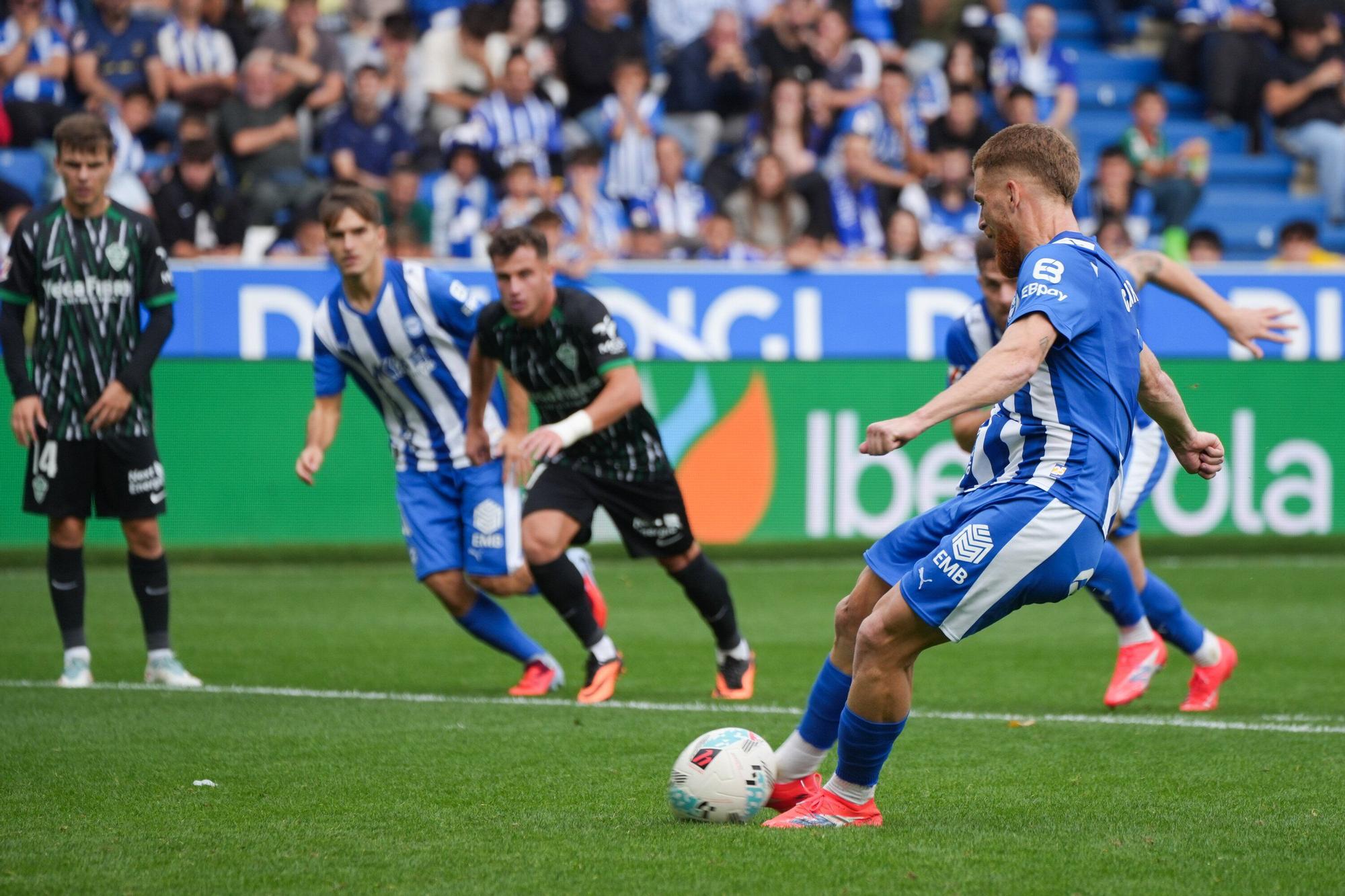 En Imágenes: El Alavés se impone al Elche