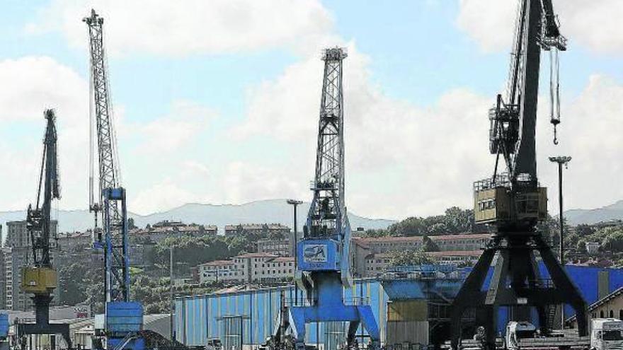 Chatarra y siderurgia mejoran la situación global del Puerto de Pasaia
