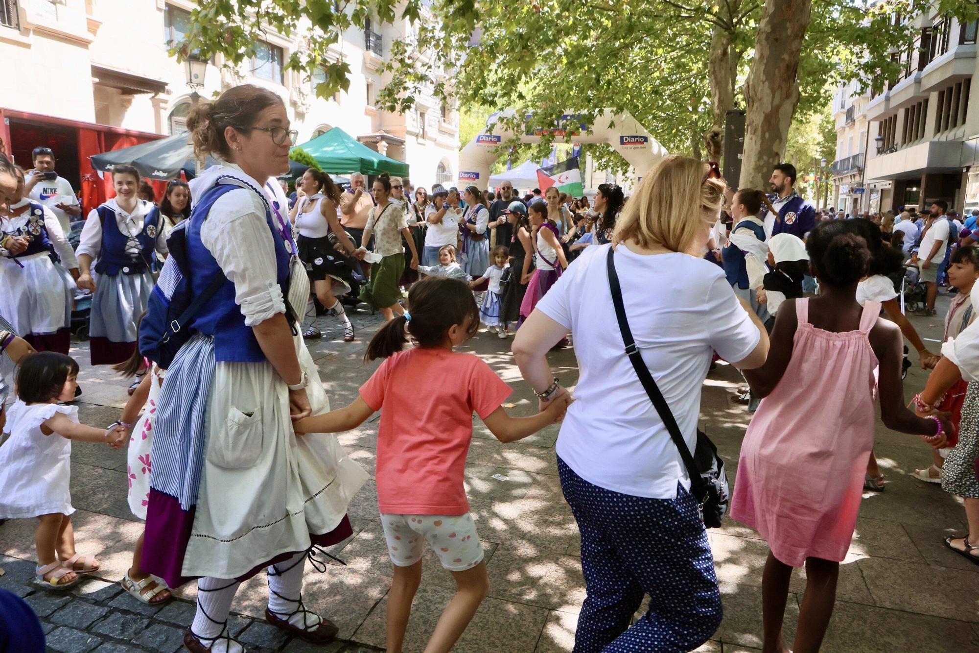 En imágenes: Los txikis se adueñan de su día en las fiestas de La Blanca