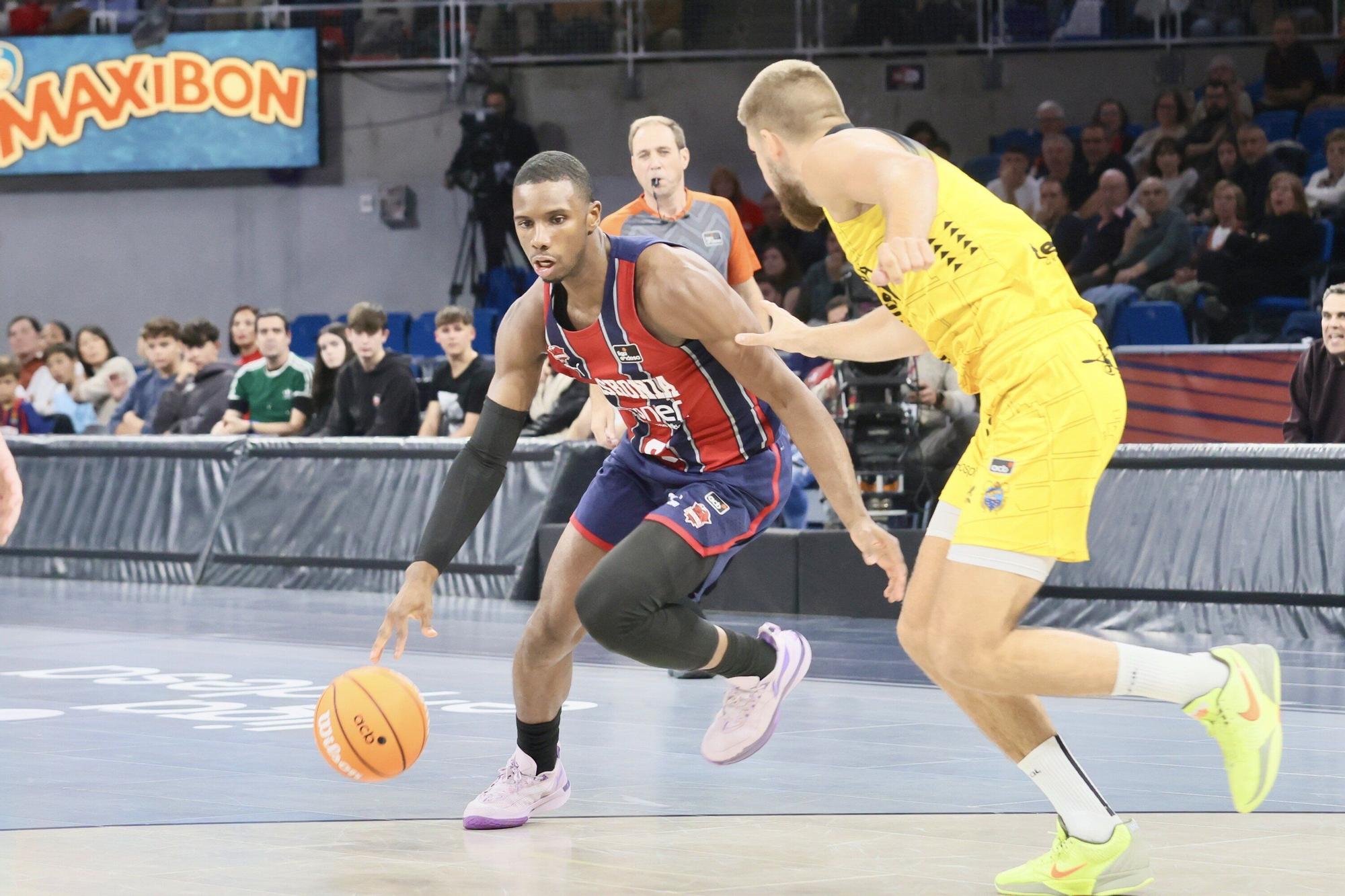 Todas las imágenes del Baskonia - La Laguna Tenerife (89-79)