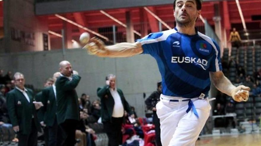 Berasaluze VIII y Albisu arrollan a Titín III-Merino II en el Bizkaia