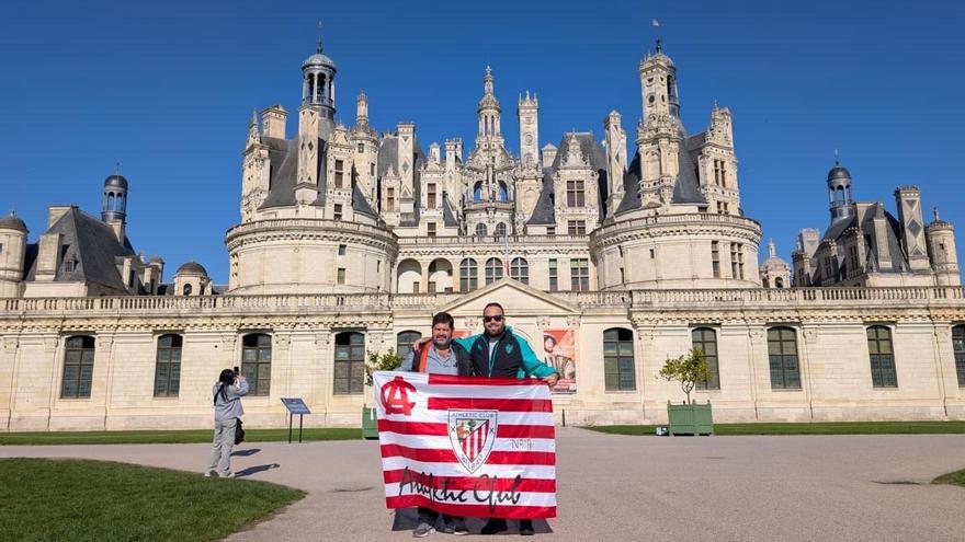 Juan Carlos y Gotzon camino de Dortmund, en el castillo de Chambord.
