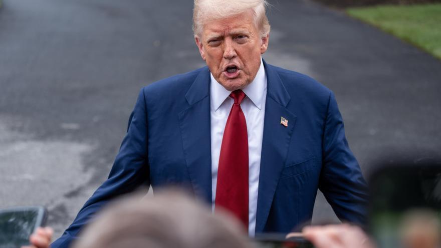 Trump llama “extorsionadores” a los senadores demócratas
