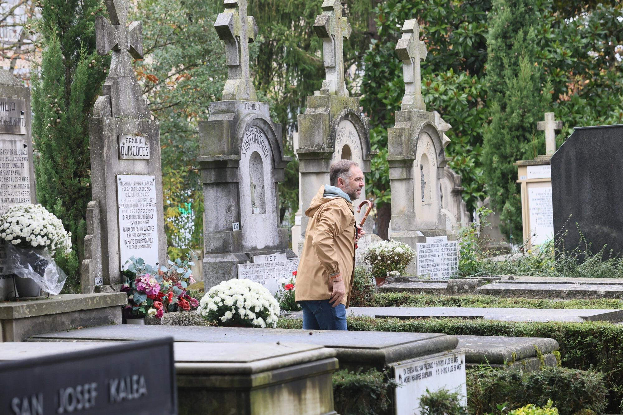 En imágenes: Vitoria muestra sus respetos en el día de Todos los Santos