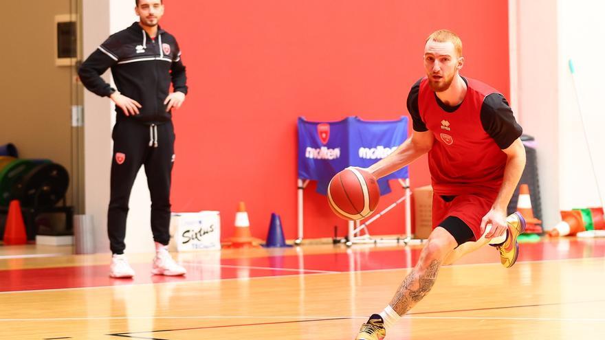 VIDEO: Así fue el debut con el Varese de un Mannion irreconocible