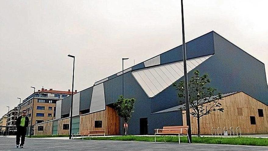 Exterior del nuevo frontón Aitzuri.