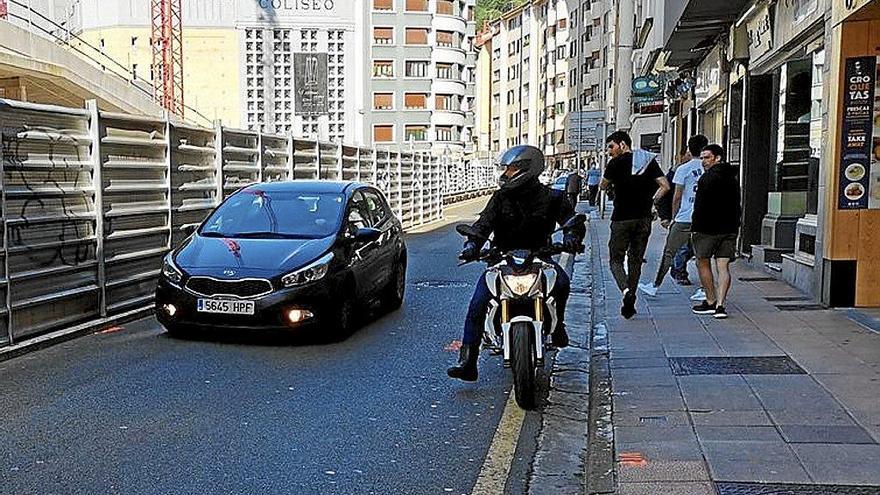 Piden habilitar aceras provisionales en Errebal
