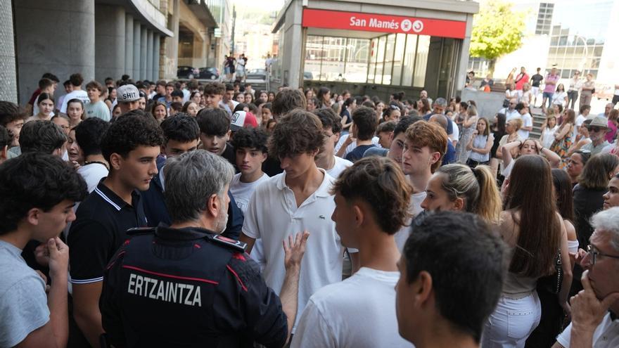 Protesta por los ceros en el examen de euskera de la PAU