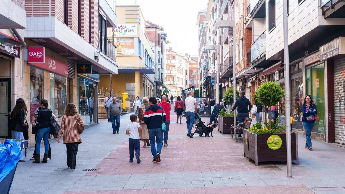 Uno de los principales ejes comerciales de Algorta.