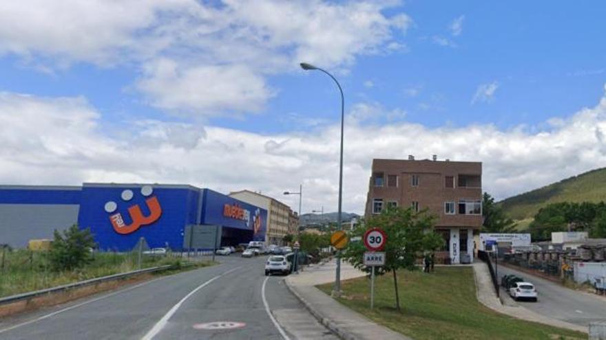 Herido un ciclista tras sufrir una caída en Arre