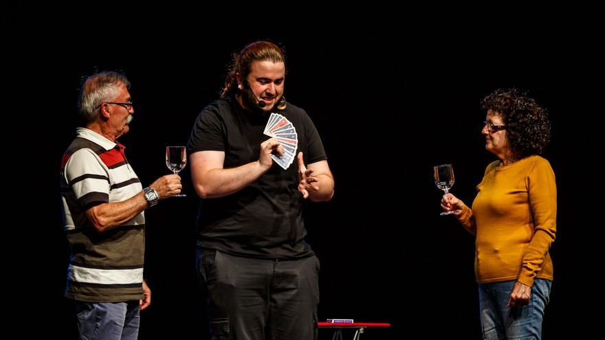 “Ez nuke gazteleraz ikuskizunik egingo, nire jardunaren erdigunea euskara da ”