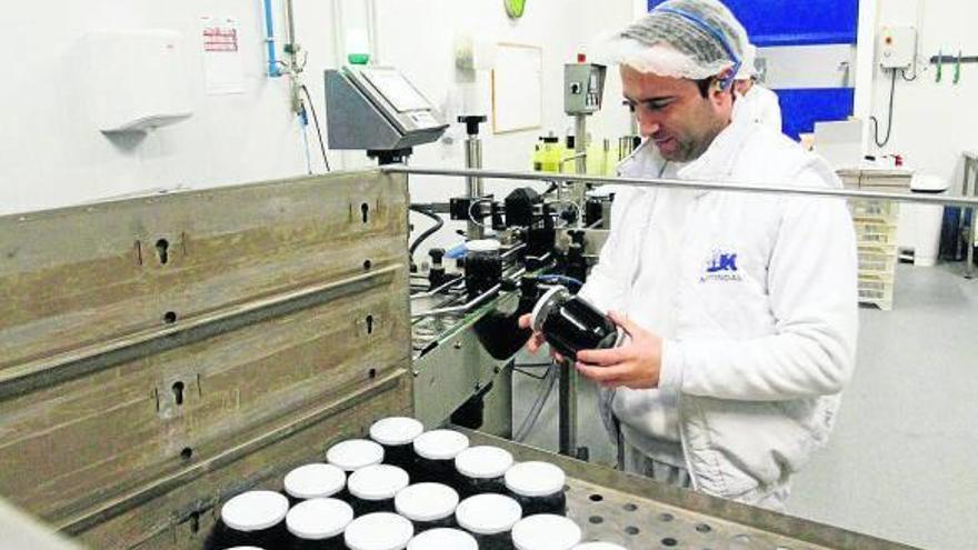 Nortindal Sea Products extiende a los cinco continentes la salsa de sepia
