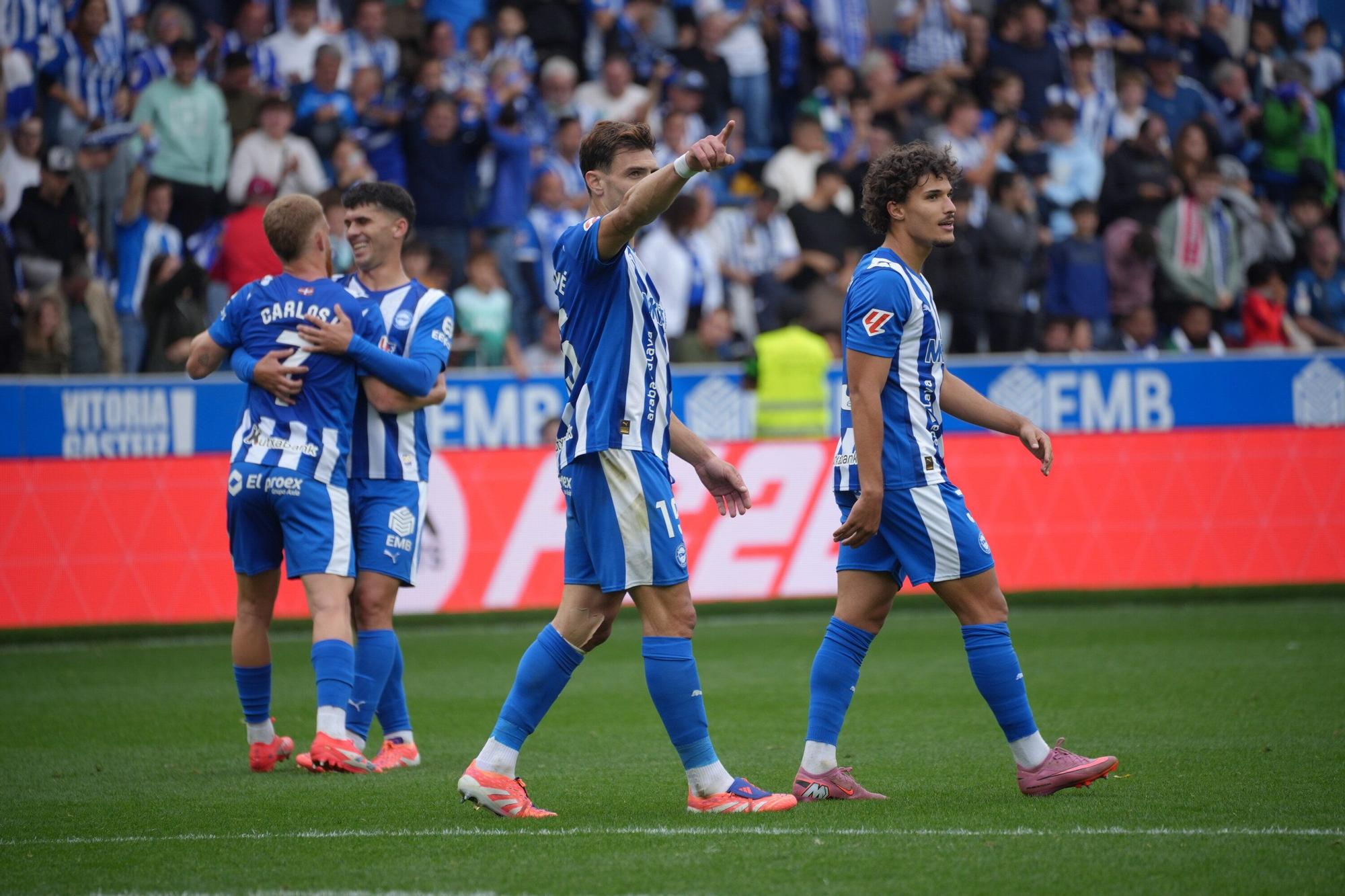 En Imágenes: El Alavés se impone al Elche