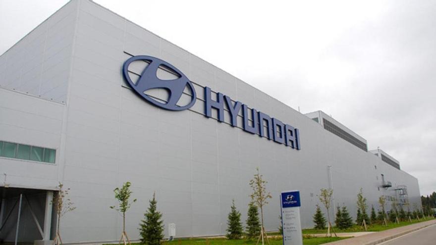 Una macrorredada sorpresa en una planta de Hyundai en Georgia deja 475 migrantes detenidos