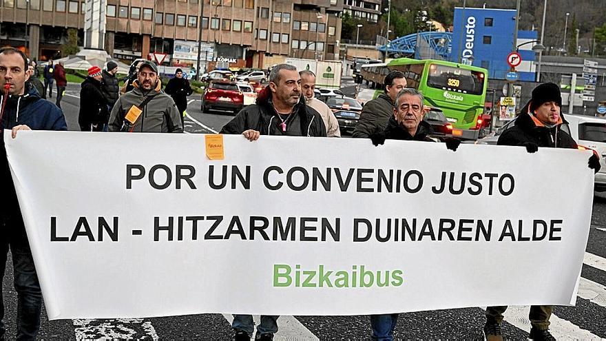 Elecciones a la vista, ofensiva sindical