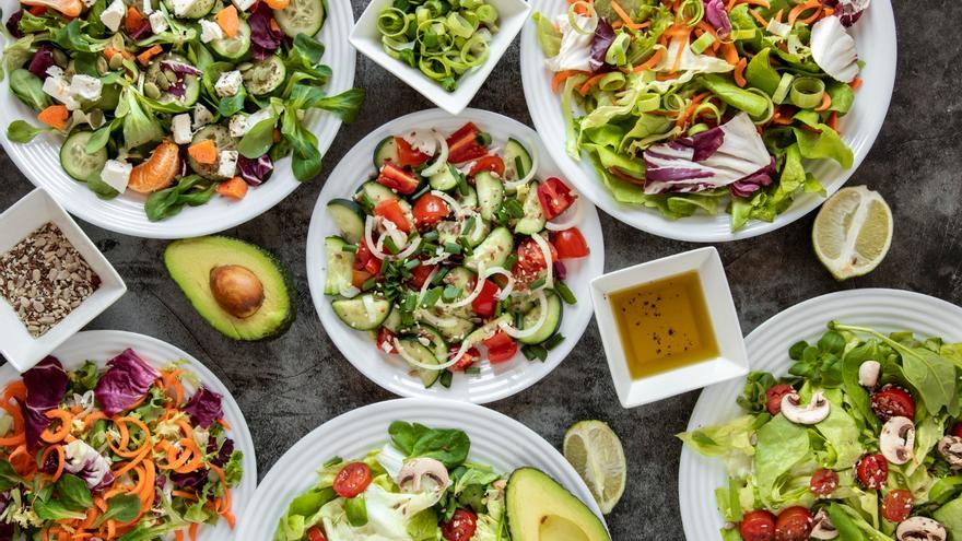 La ensalada más refrescante y saludable para este verano, según un nutricionista