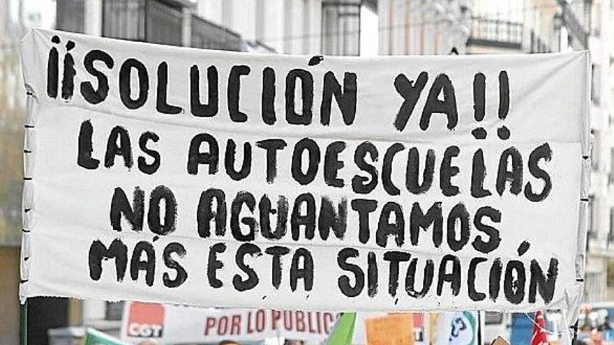 Examinadores, ayer durante la manifestación en Madrid.