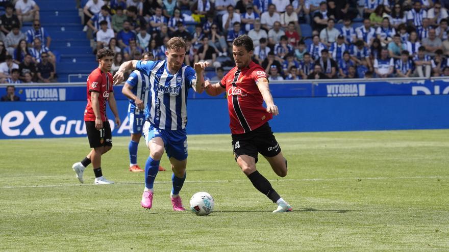 El batacazo del Sevilla mantiene al Alavés dos puntos por encima del descenso