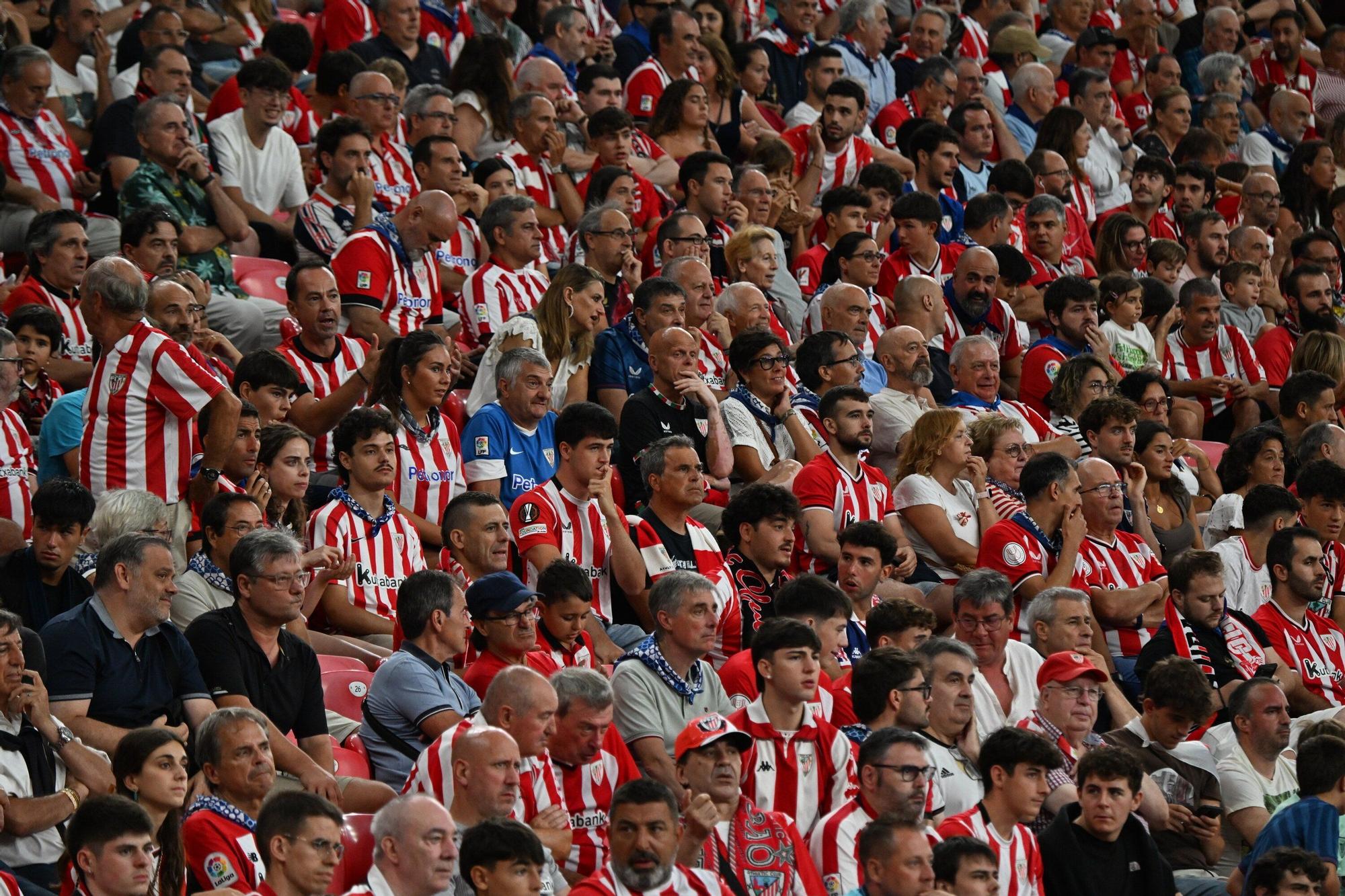 En imágenes: ¿Has estado en San Mamés viendo el Athletic-Sevilla? Búscate en nuestra galería