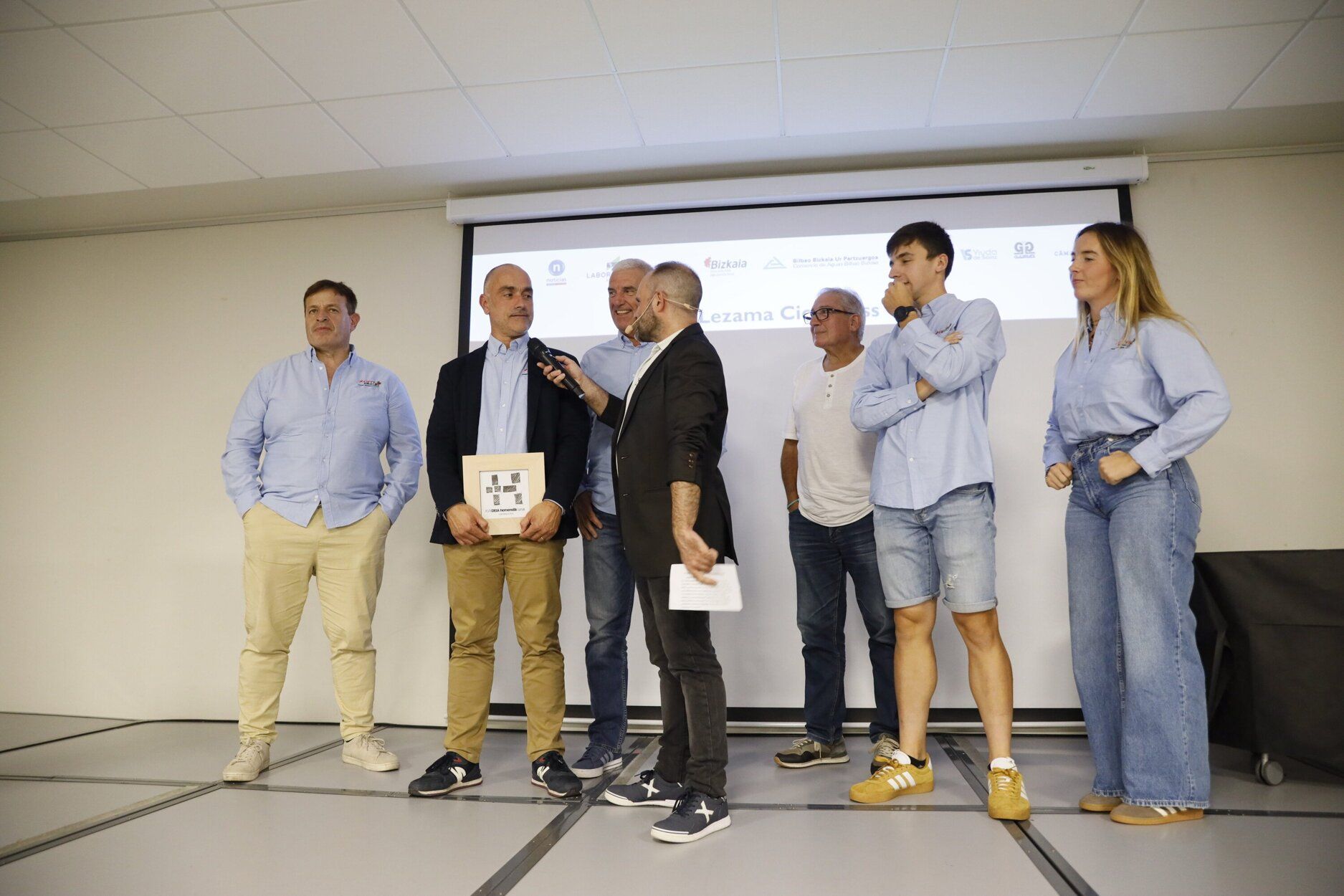 En imágenes: un canto a lo más cercano desde Derio en los DEIA Laboral Kutxa Hemendik Sariak