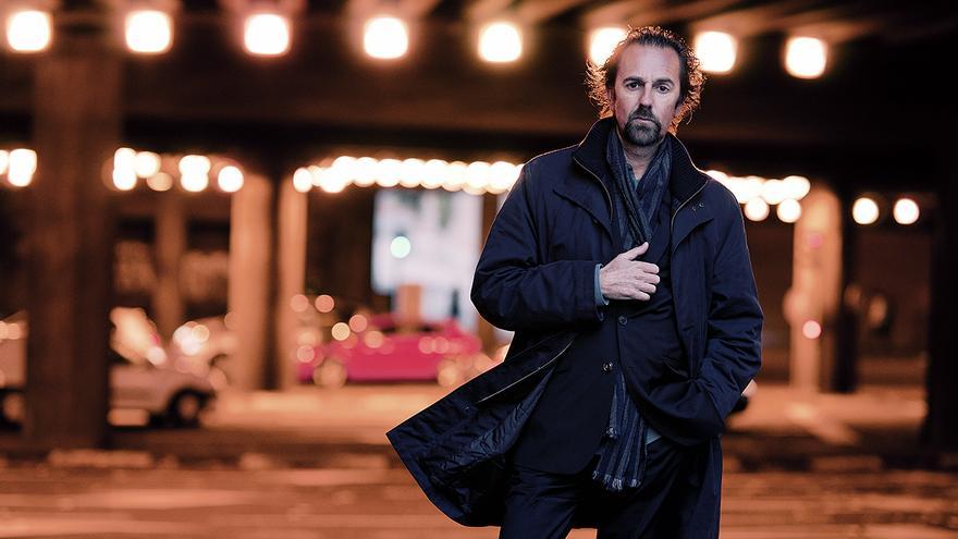 Diego Vasallo, de la cumbre del pop al rincón íntimo de  la creación plástica