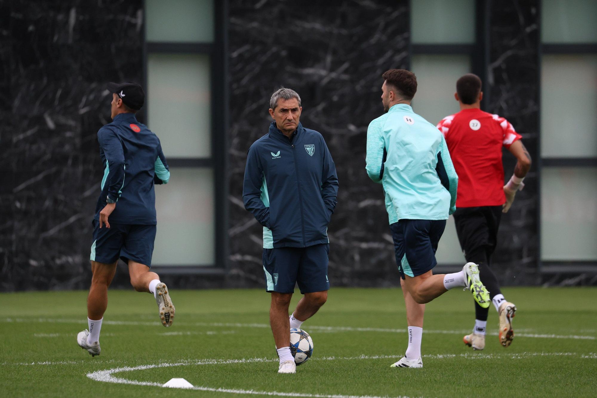 En imágenes: último entrenamiento del Athletic antes del debut en Champions