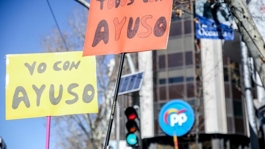 Casado convoca este lunes a su equipo para buscar una salida a la crisis del PP