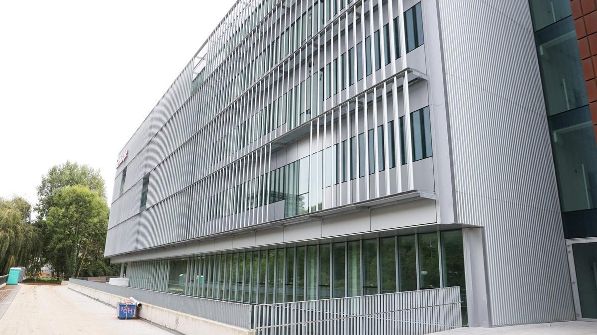 El edificio que albergará al superordenador IBM Quantum 2 ya está acabado.