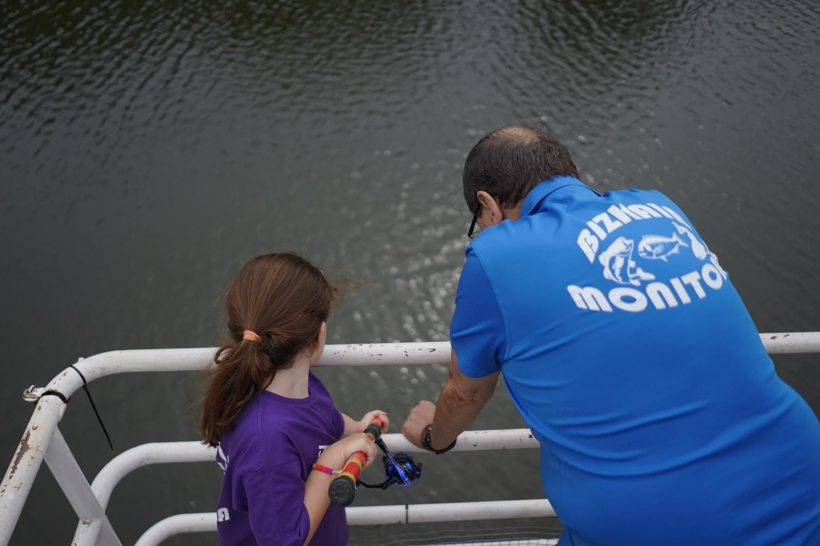 En imágenes: la Escuela de Pesca comienza temporada en Bilbao