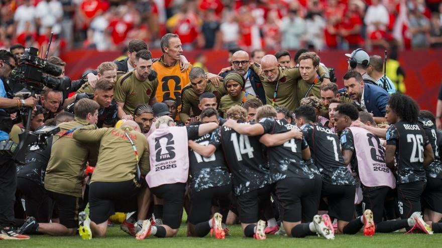 Canadá logra ante Catar su primera victoria mundialista y lamenta lesión de Koné