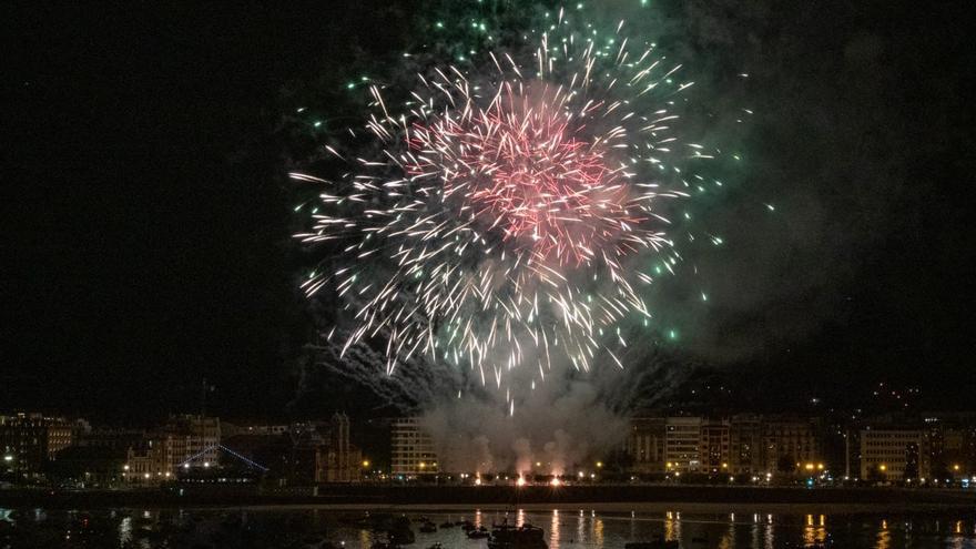 Encuesta: del 1 al 10, ¿qué puntuación les das a los fuegos de la pirotecnia Lieto en la Semana Grande de Donostia?