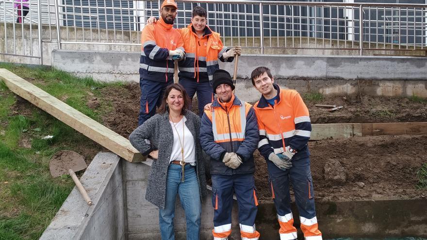 Las manos que hacen que Abanto florezca