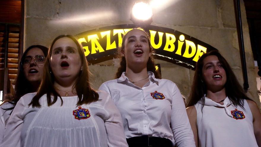 La tradición se da cita en la fiesta con La Salve y Festara!