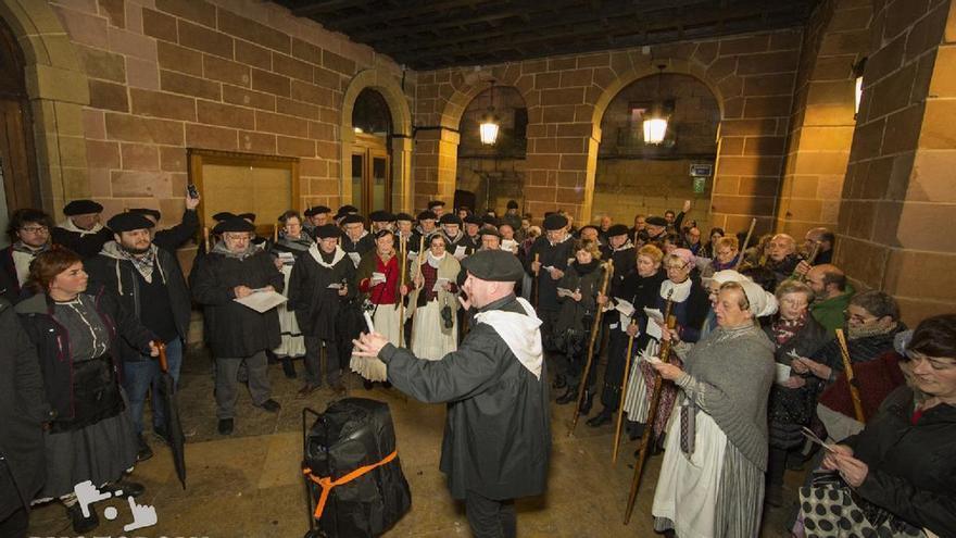 Santa Ageda bezperan, Ereintzaren kopla saioa asteazkenean Errenteriako kaleetan