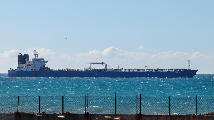 Estados Unidos intercepta otro petrolero por violar el bloqueo de Washington en el Caribe