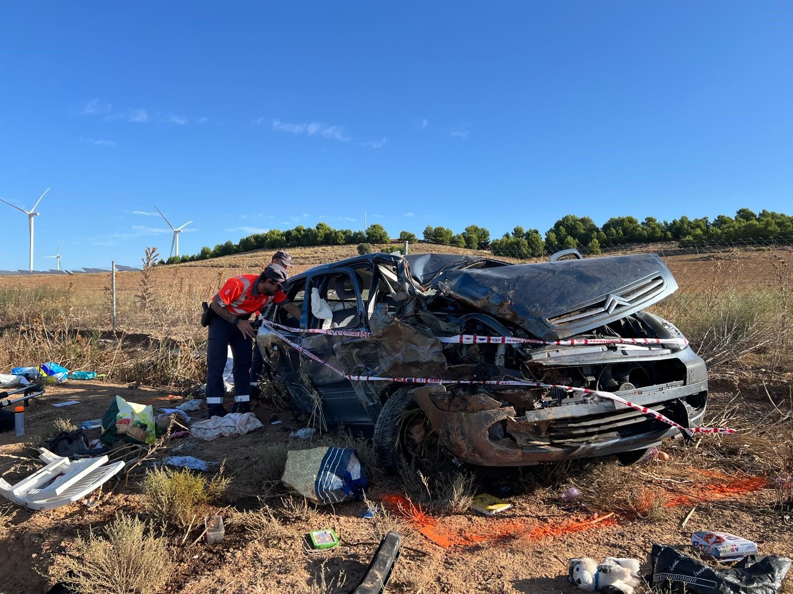 Estado en el que ha quedado el turismo tras el accidente.