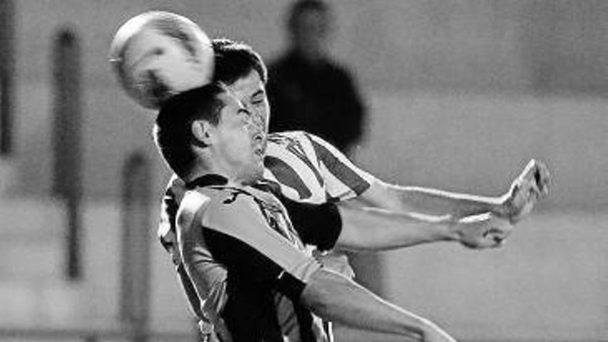 El Elorrio frena a un Padura que aspira a todo