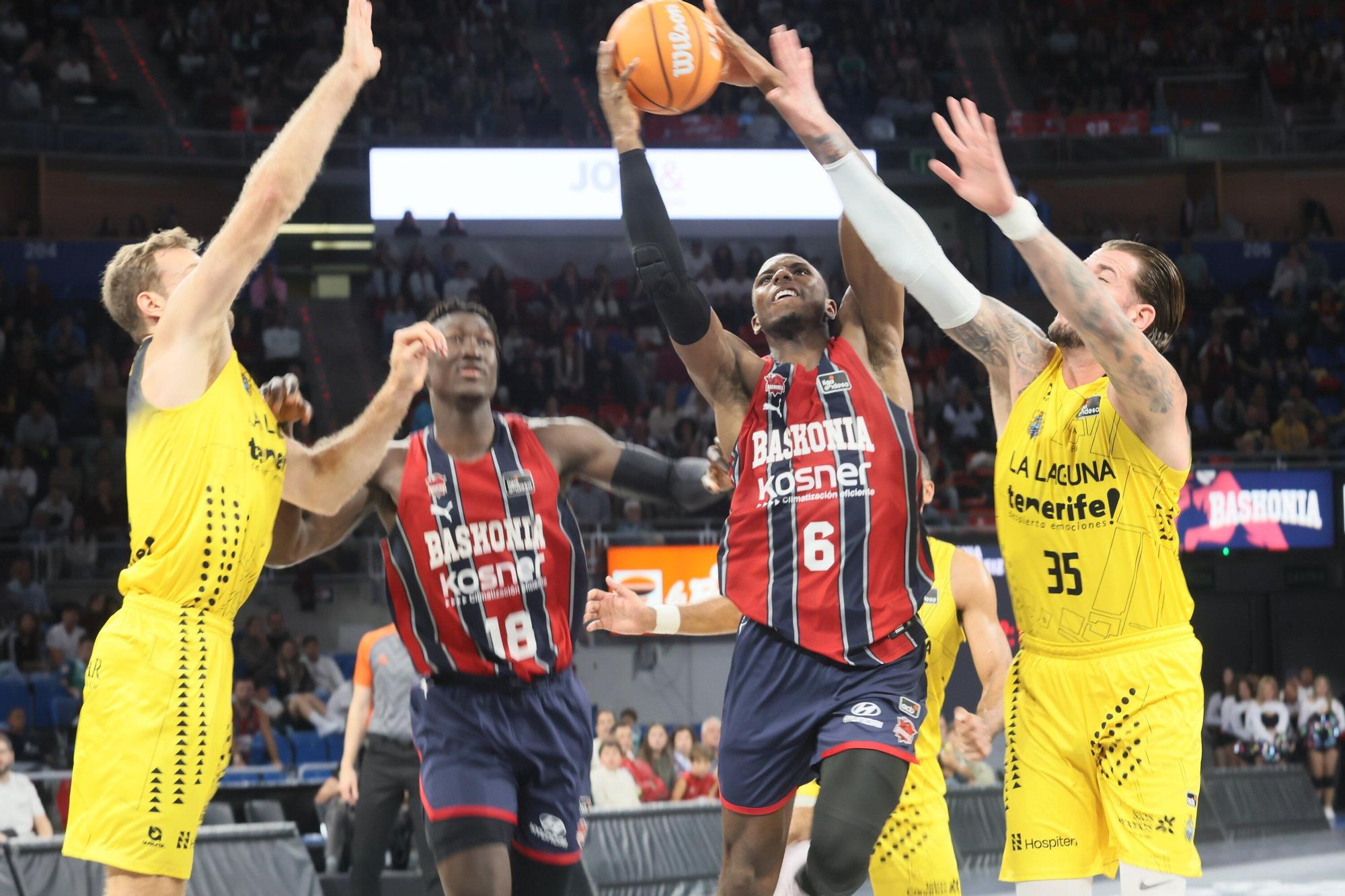 Todas las imágenes del Baskonia - La Laguna Tenerife (89-79)