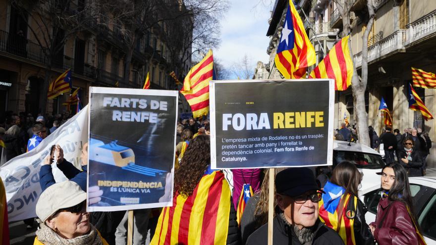 En imágenes: manifestación en Barcelona en protesta por la situación de Rodalies