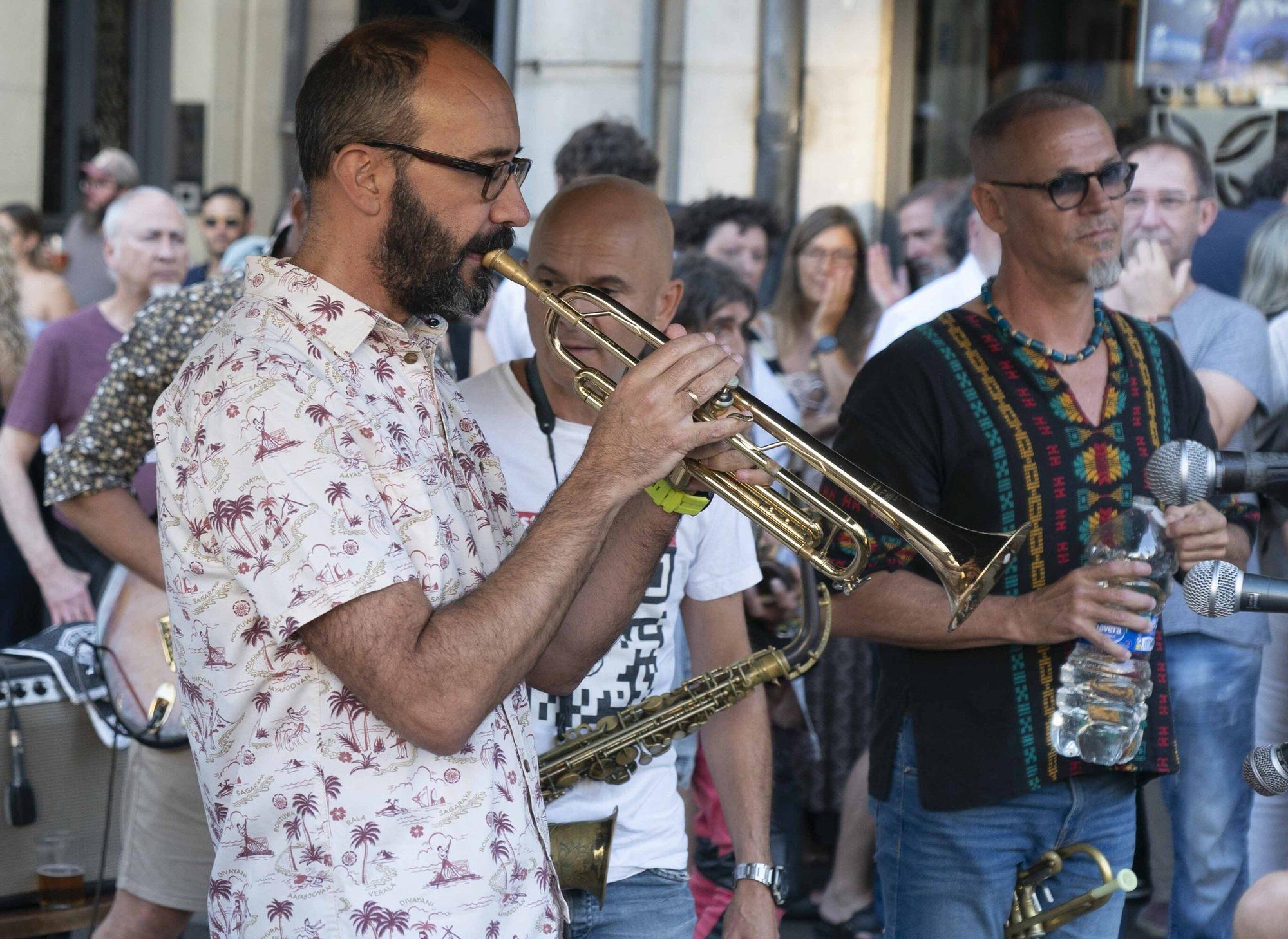 En imágenes: XXV Minijazz Café Dublín con Playa Canalla & Boston Kamikazes