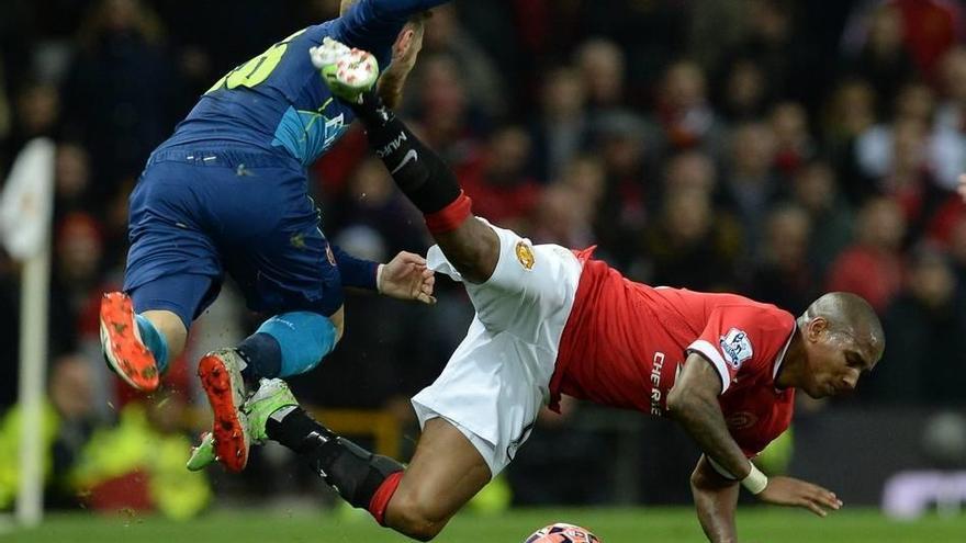 El Arsenal deja al United sin títulos y pasa a semifinales
