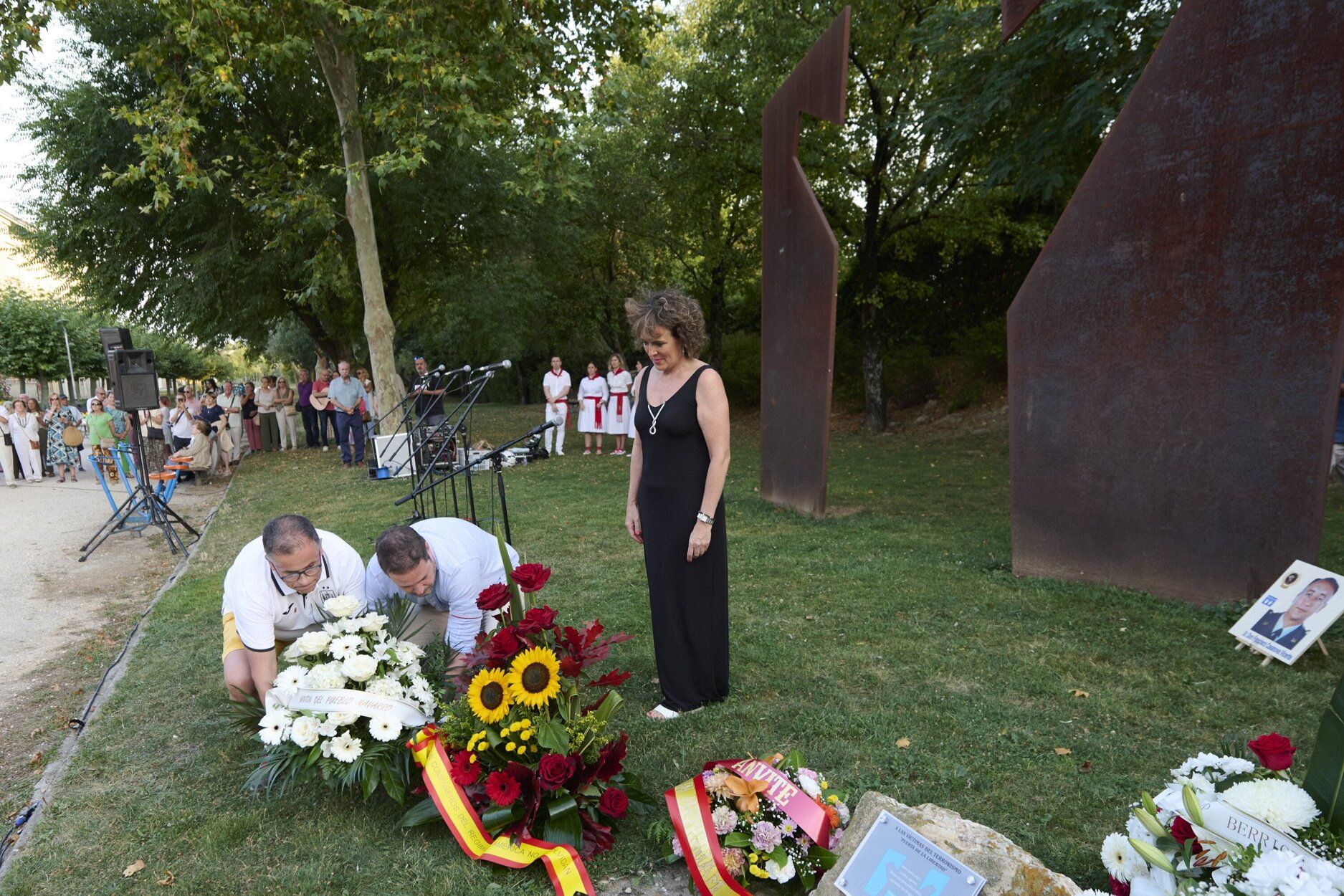 Fotos del homenaje a Casanova en Berriozar en el 25 aniversario de su asesinato por ETA