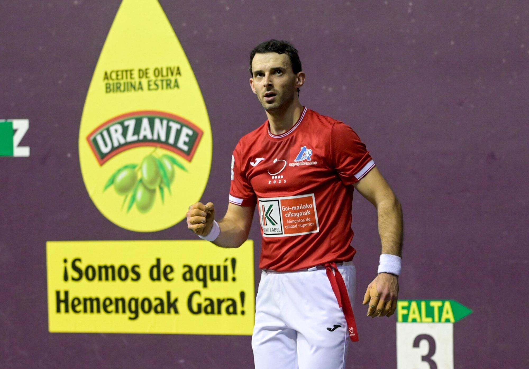 Jokin Altuna se lleva el bronce del Cuatro y Medio tras derrotar a Joseba Ezkurdia en Arrasate.