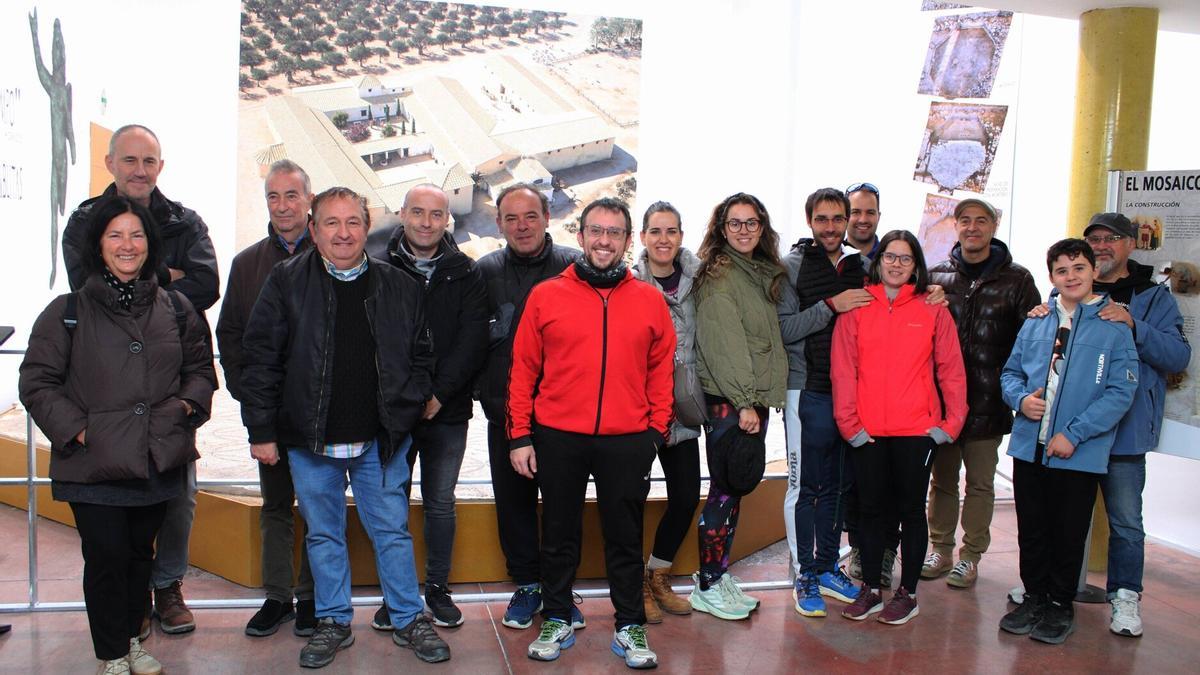 El grupo que visito la villa romana en el museo.